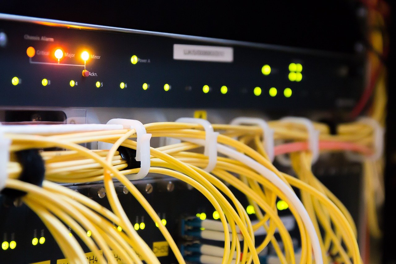 cableado, fibra óptica, microondas, site, servidor, respaldo, incendio